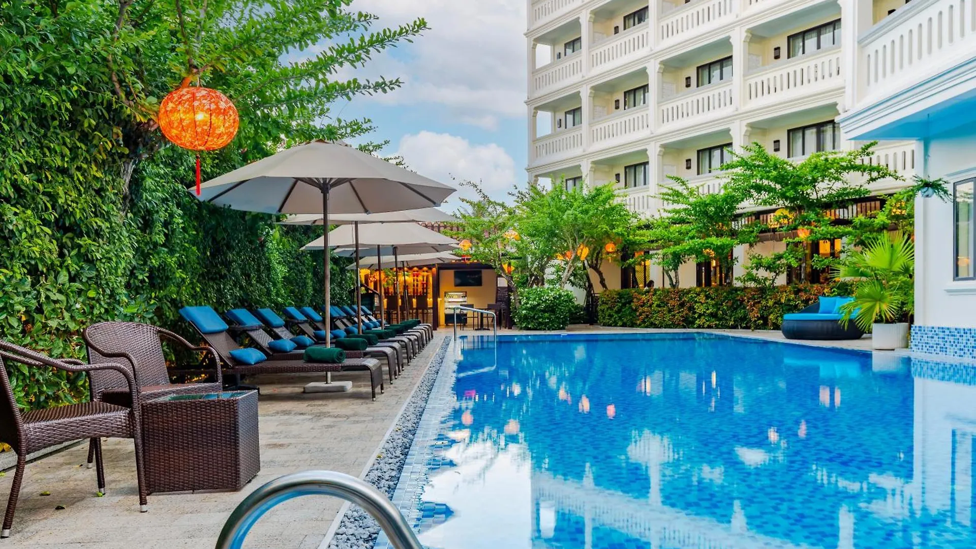 Hotel Wyndham Garden Hoi An Cua Dai Beach 5*,