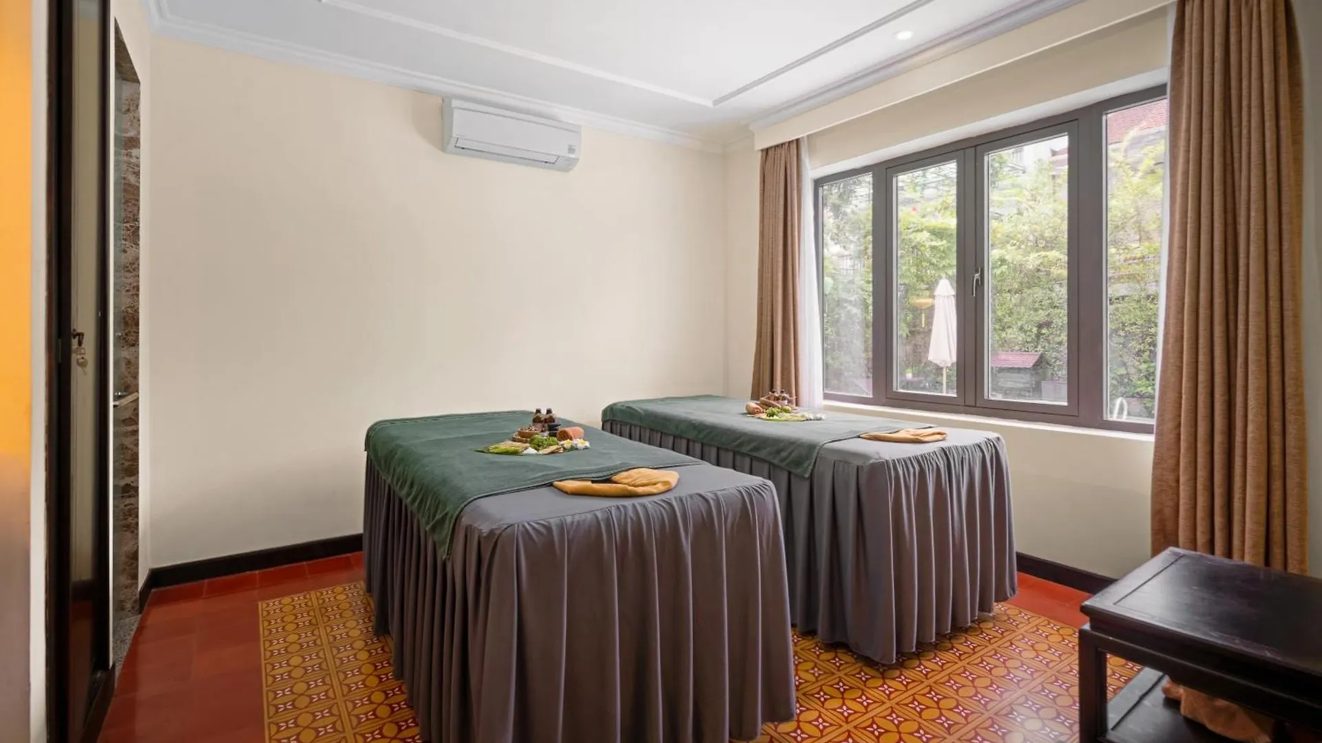 Отель Wyndham Garden Hoi An Cua Dai Beach